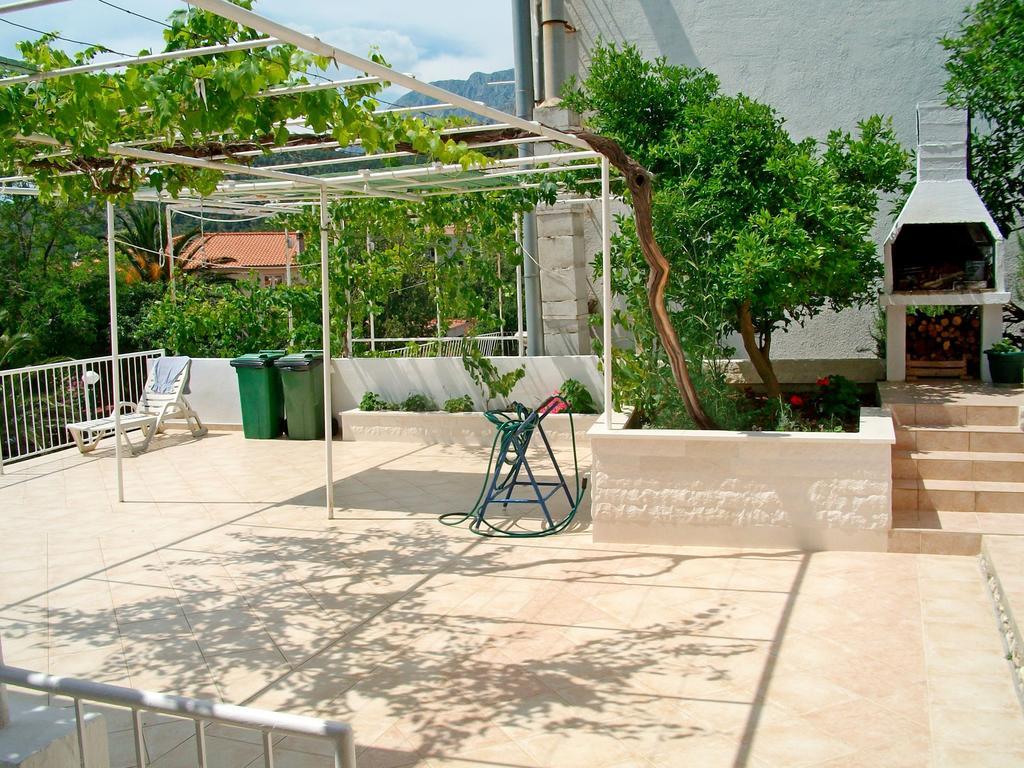 Apartment Ksenija Drvenik  Buitenkant foto