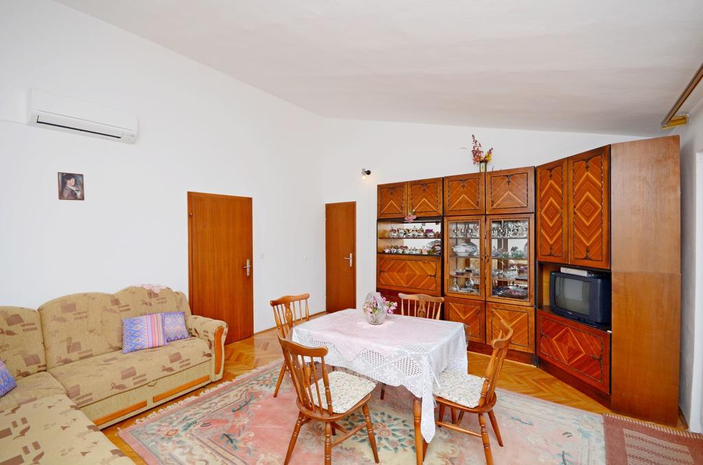Apartment Ksenija Drvenik  Buitenkant foto