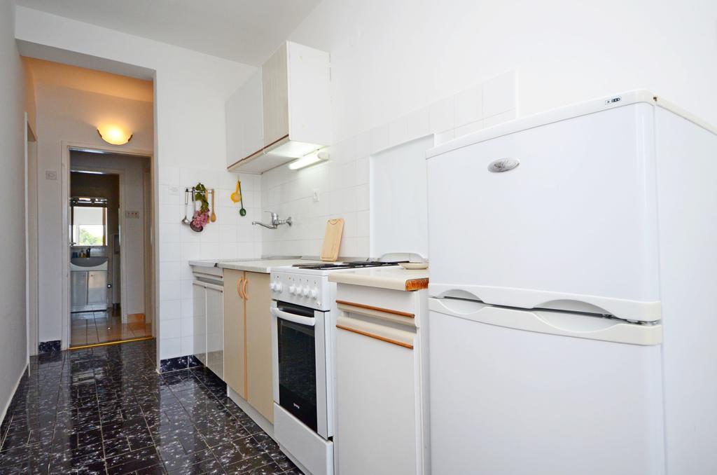 Apartment Ksenija Drvenik  Buitenkant foto