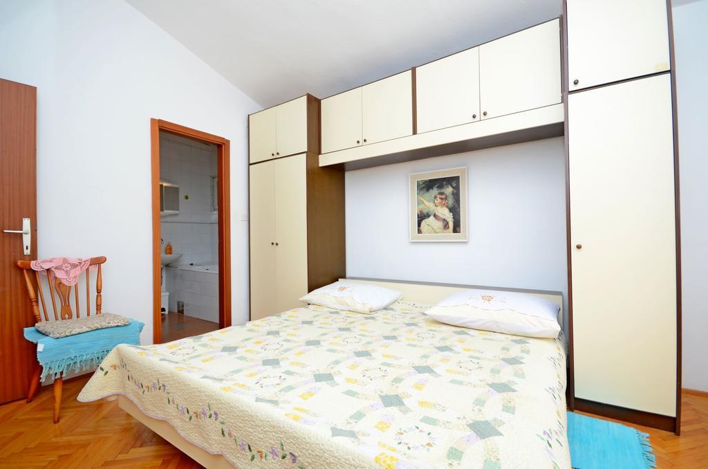 Apartment Ksenija Drvenik  Buitenkant foto