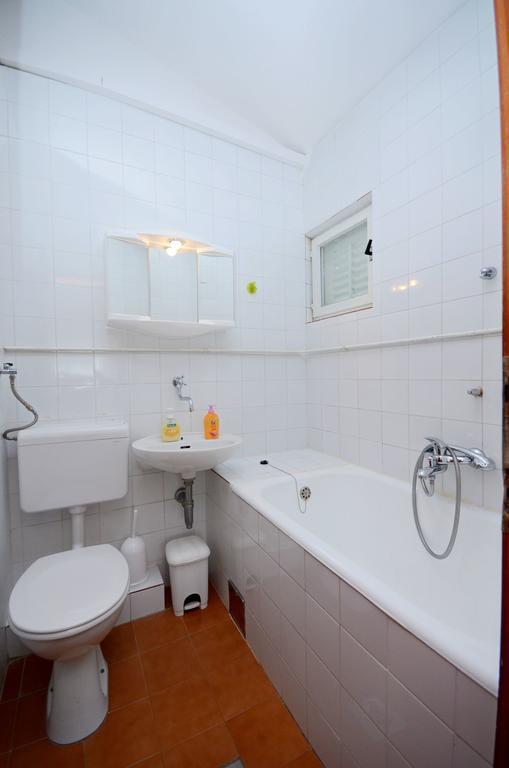 Apartment Ksenija Drvenik  Buitenkant foto