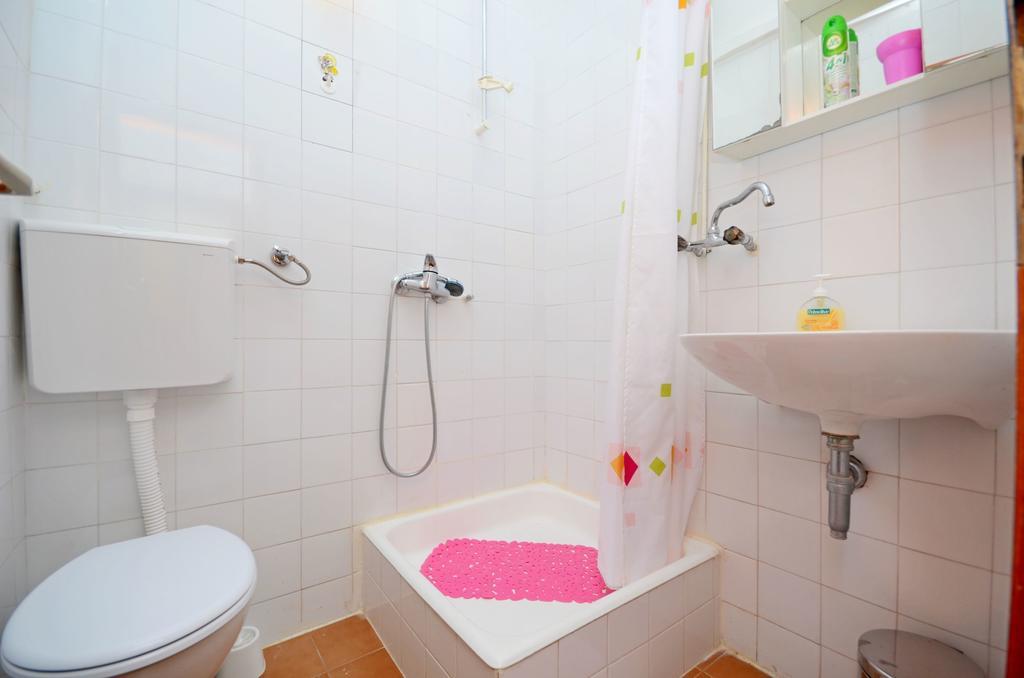 Apartment Ksenija Drvenik  Buitenkant foto